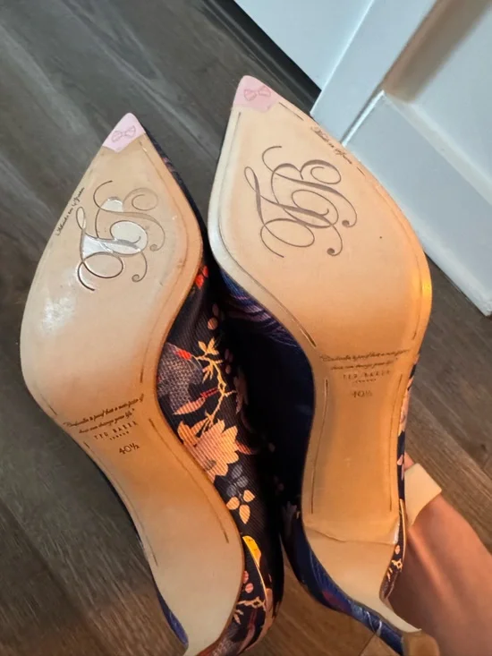 Ted Baker London Navy Floral Pointed Pumps with Pink Accents - Picture 4 of 4